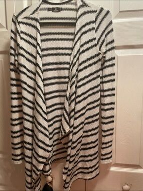 Black & White Striped Open-Front Women’s Sweater Cardigan front is 36 back 30